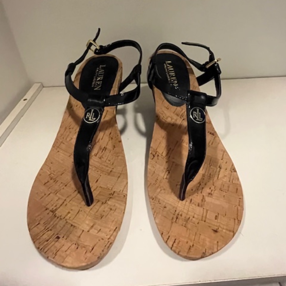 Lauren Ralph Lauren Reeta Black Patent Leather T-strap 3" Wedge Sandals Sz 8.5 - Picture 2 of 10